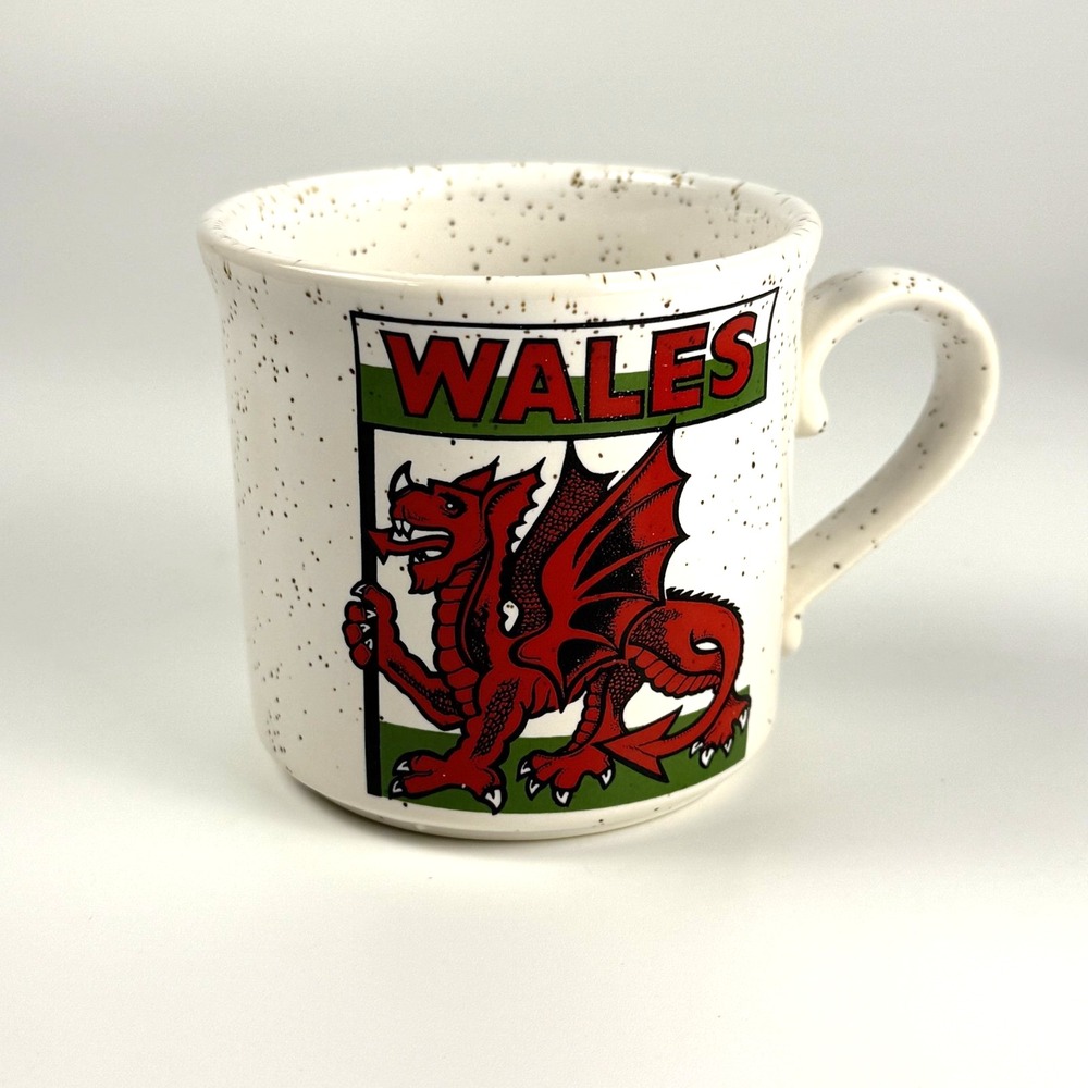 The Red Dragon Y Ddraig Goch Wales Flag Coffee Tea Mug‎ Welsh Beaker Company Cup